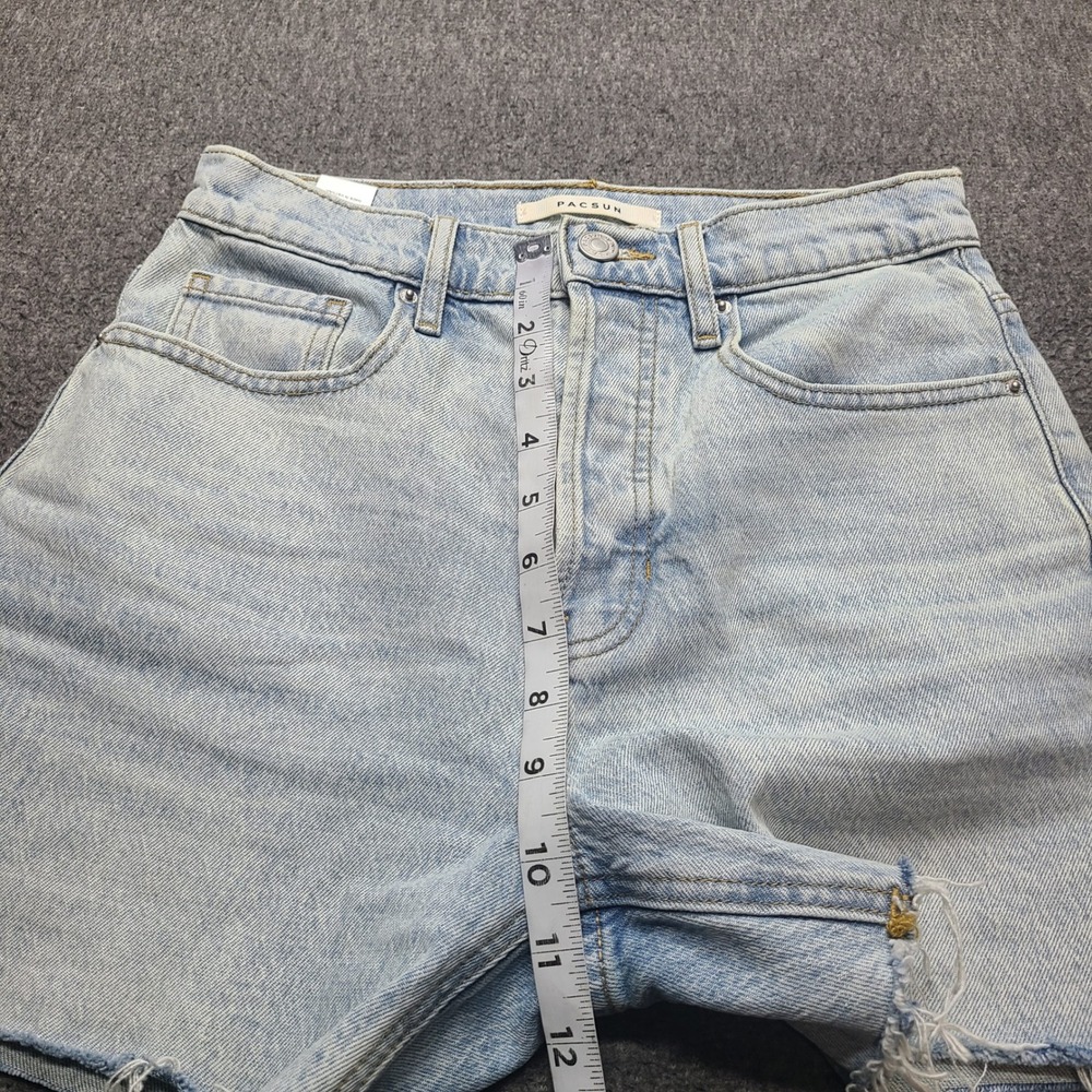 PacSun Denim Shorts Womens 24 Light Blue Excellent Curve 90s Girlfriend Raw Hem - Picture 3 of 9